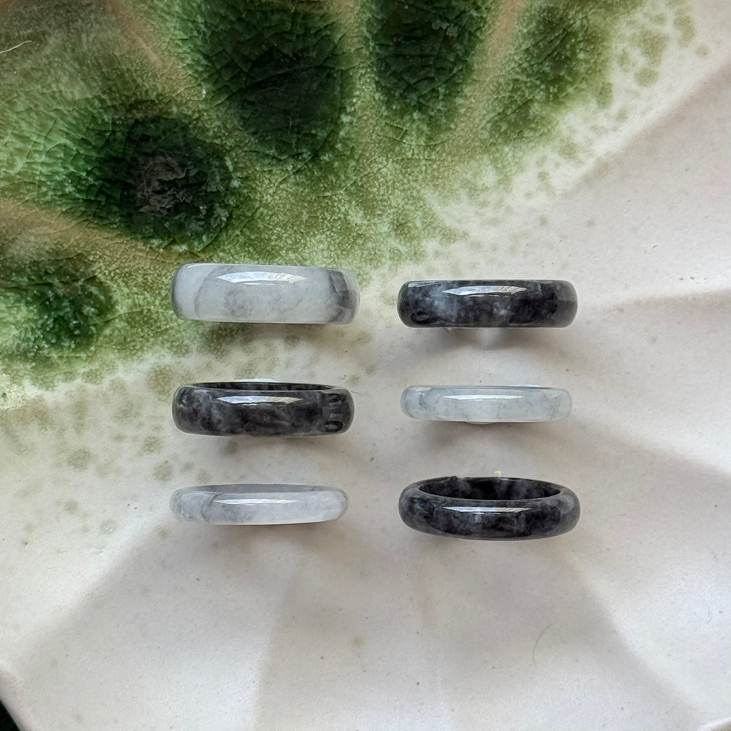 Yin-Yang Ring